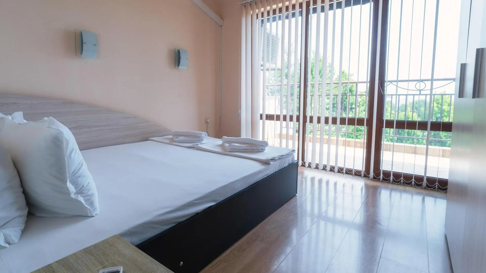 Sunrise Apartments Sozopol 0*,